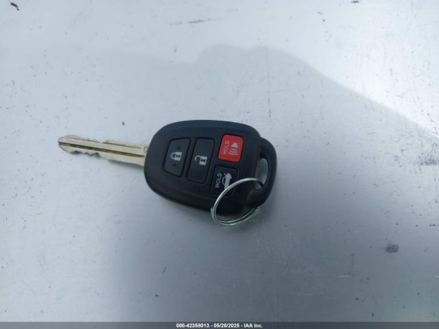 4T1BF1FK0EU352416 Toyota CAMRY SE