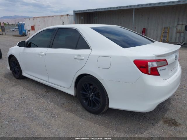 4T1BF1FK0EU352416 Toyota CAMRY SE