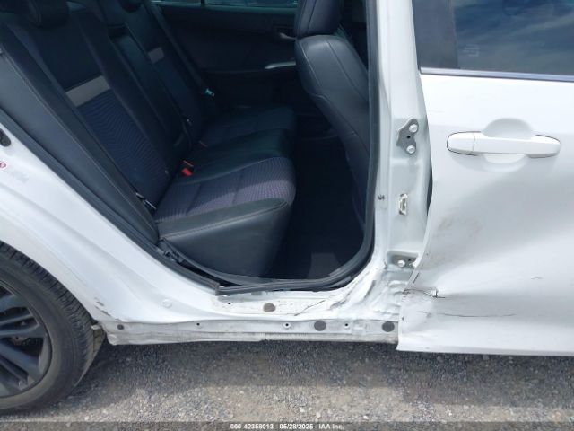 4T1BF1FK0EU352416 Toyota CAMRY SE