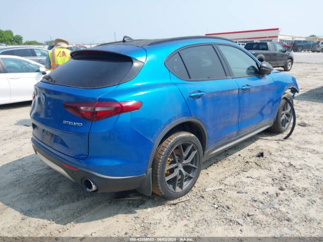 ZASFAKNN4J7C01052 Alfa Romeo Stelvio Ti Sport Awd
