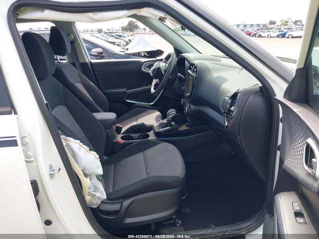 KNDJ23AU5S7933940 KIA 2025
