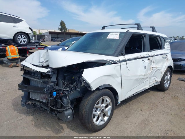 KNDJ23AU5S7933940 KIA 2025