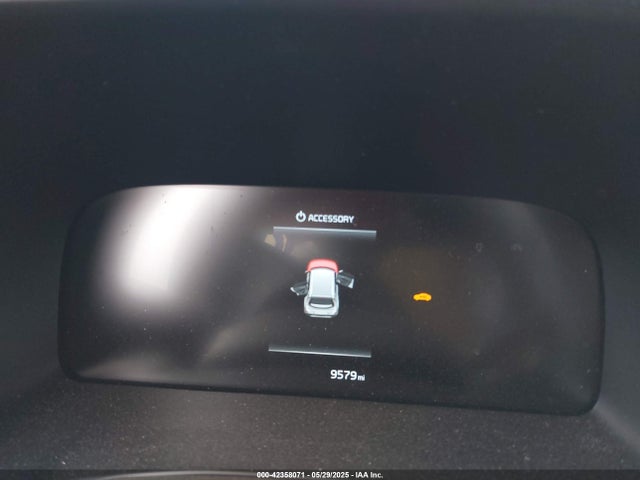 KNDJ23AU5S7933940 KIA 2025