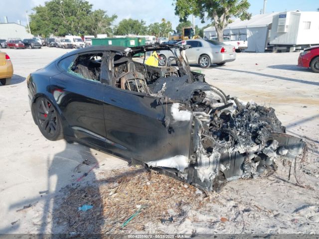 2022 TESLA MODEL S 5YJSA1E64NF477659