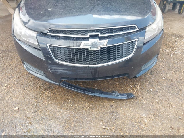 1G1PA5SH5E7459527 Chevrolet Cruze Ls Auto