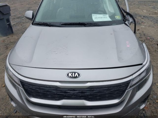 KNDERCAAXM7152773 KIA SELTOS EX