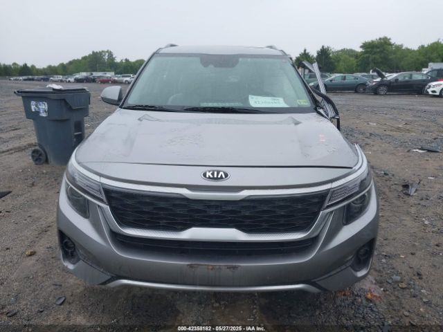 KNDERCAAXM7152773 KIA SELTOS EX