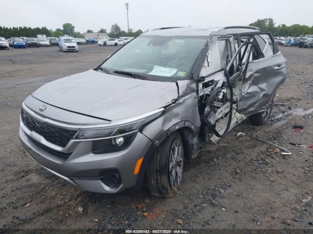 KNDERCAAXM7152773 KIA SELTOS EX
