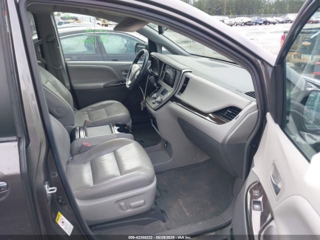 5TDYZ3DC0HS814303 Toyota 2gr-fks