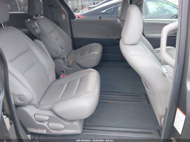 5TDYZ3DC0HS814303 Toyota 2gr-fks