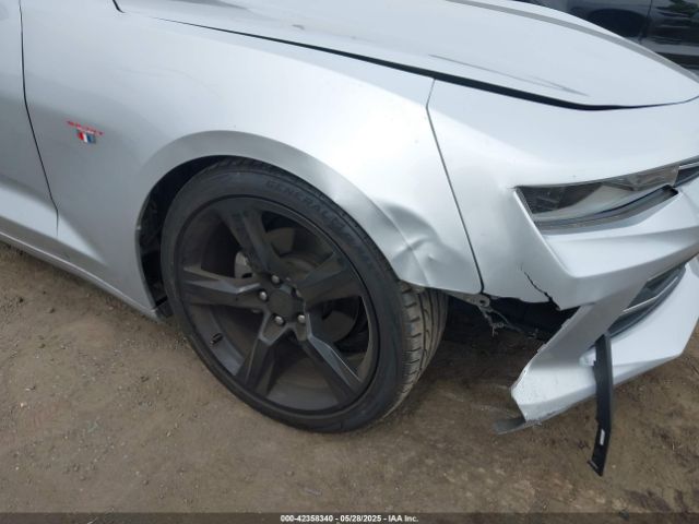 2017 CHEVROLET CAMARO 1G1FB1RX8H0158262 Photo 5