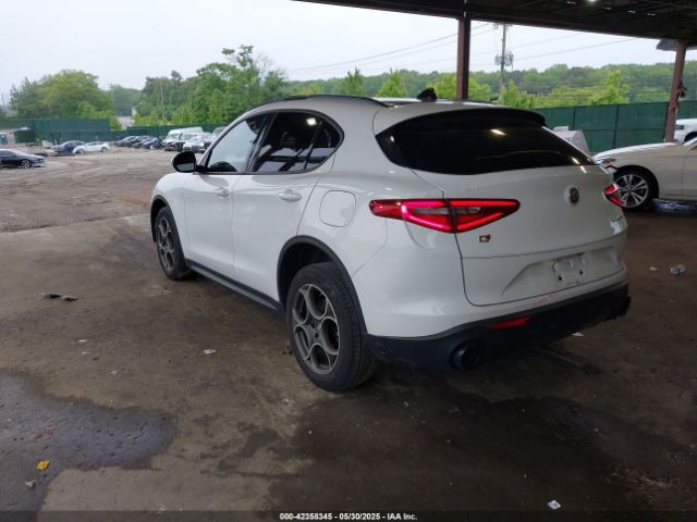 2022 ALFA ROMEO STELVIO ZASPAKAN6N7D42642 Photo 2
