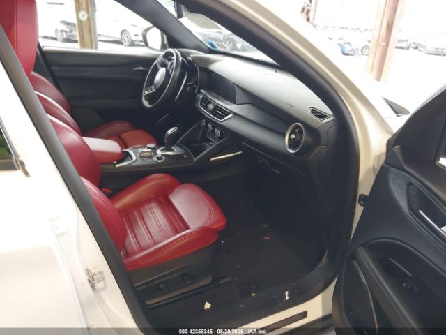 2022 ALFA ROMEO STELVIO ZASPAKAN6N7D42642 Photo 4