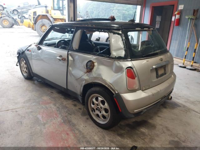 2005 MINI COOPER WMWRC33445TJ65289 Photo 2