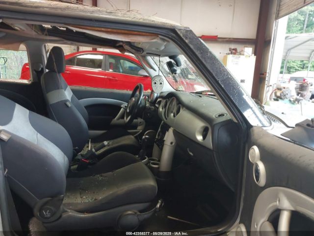 2005 MINI COOPER WMWRC33445TJ65289 Photo 4