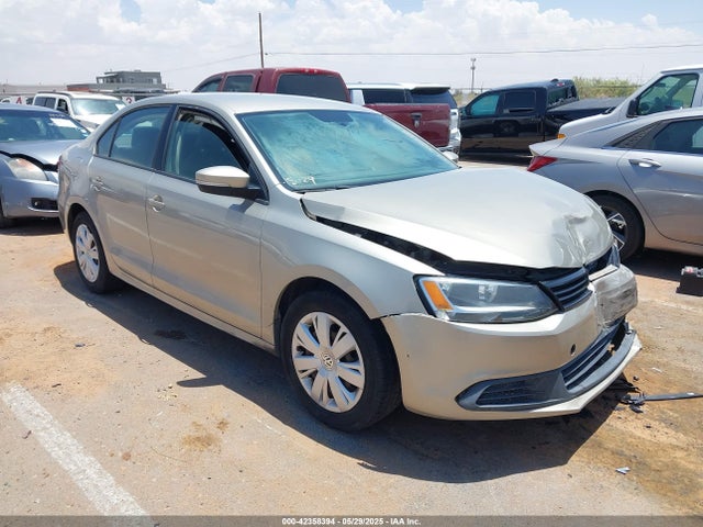 3VWD17AJ2EM314622 Volkswagen 2014