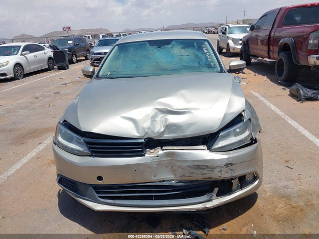 3VWD17AJ2EM314622 Volkswagen 2014