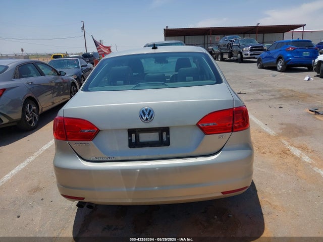 3VWD17AJ2EM314622 Volkswagen 2014