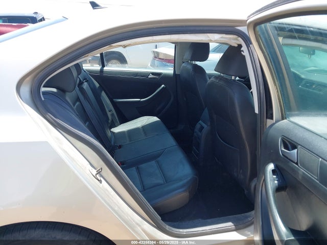 3VWD17AJ2EM314622 Volkswagen 2014