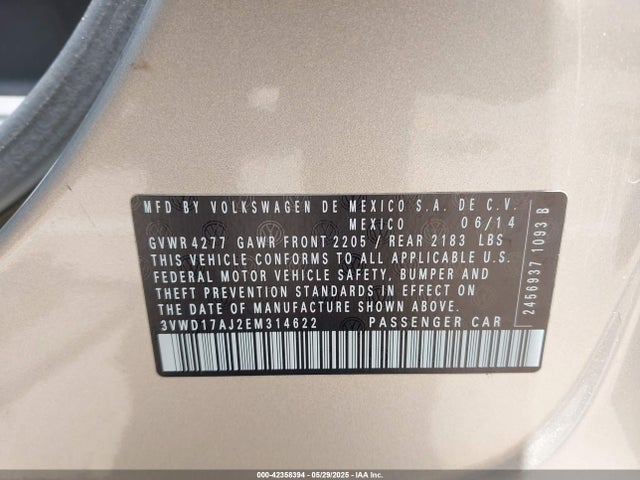3VWD17AJ2EM314622 Volkswagen 2014