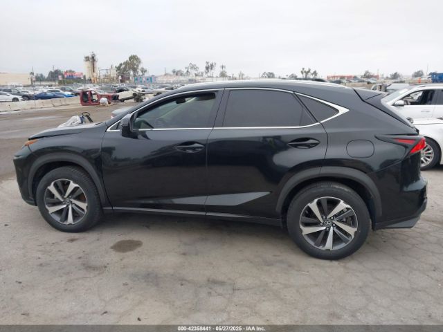 JTJYARBZXK2131585 Lexus NX 300