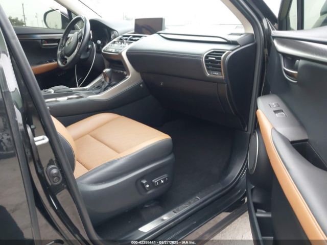 JTJYARBZXK2131585 Lexus NX 300