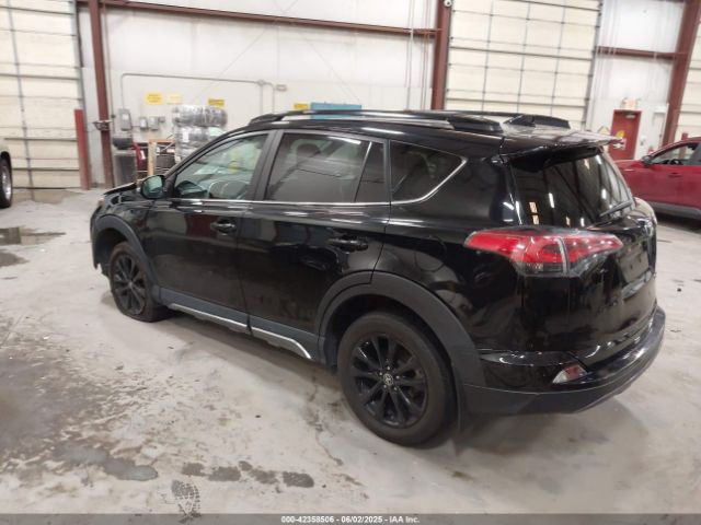 2018 TOYOTA RAV4 2T3RFREVXJW721812 Photo 2