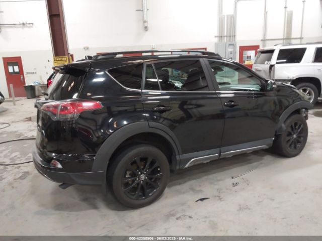 2018 TOYOTA RAV4 2T3RFREVXJW721812 Photo 3