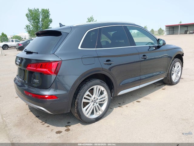 WA1CNBFY7J2062678 Audi Q5 2.0t Premium/2.0t Tech Premium