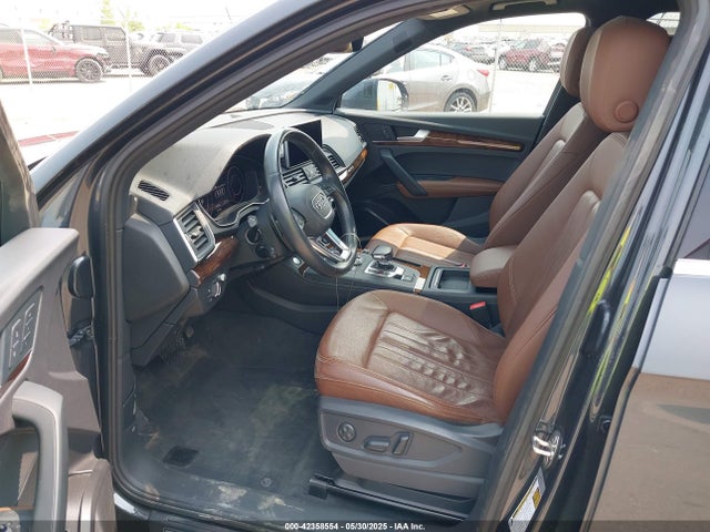 WA1CNBFY7J2062678 Audi Q5 2.0t Premium/2.0t Tech Premium