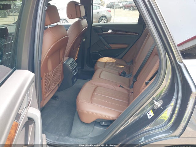 WA1CNBFY7J2062678 Audi Q5 2.0t Premium/2.0t Tech Premium