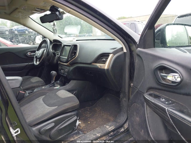 1C4PJMCS3EW124798 Jeep Cherokee Latitude