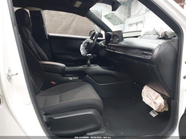 2023 HONDA HR-V 3CZRZ2H55PM725751 Photo 4