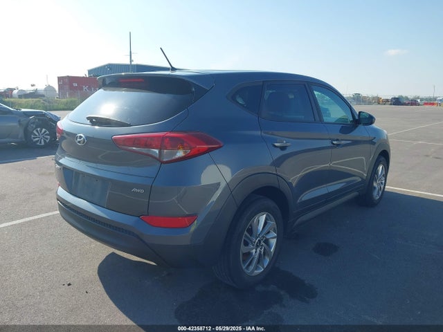 Hyundai TUCSON SE 2018 KM8J2CA44JU655348 Image 4