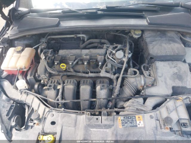 1FADP3F20GL400887 Ford FOCUS SE