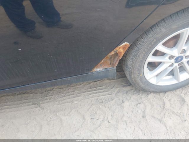 1FADP3F20GL400887 Ford FOCUS SE
