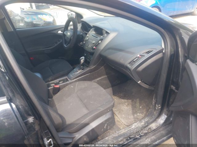 1FADP3F20GL400887 Ford FOCUS SE