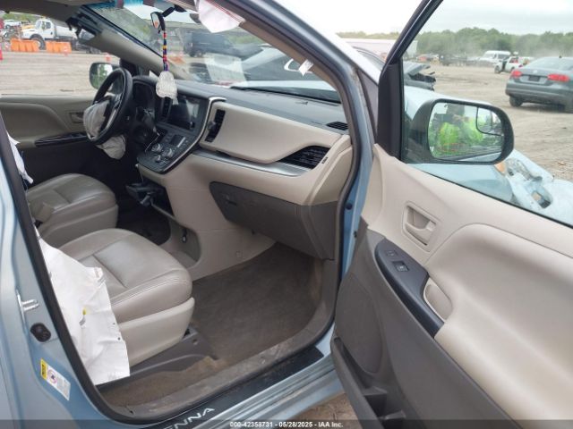 2016 TOYOTA SIENNA 5TDZK3DC5GS710011 Photo 4
