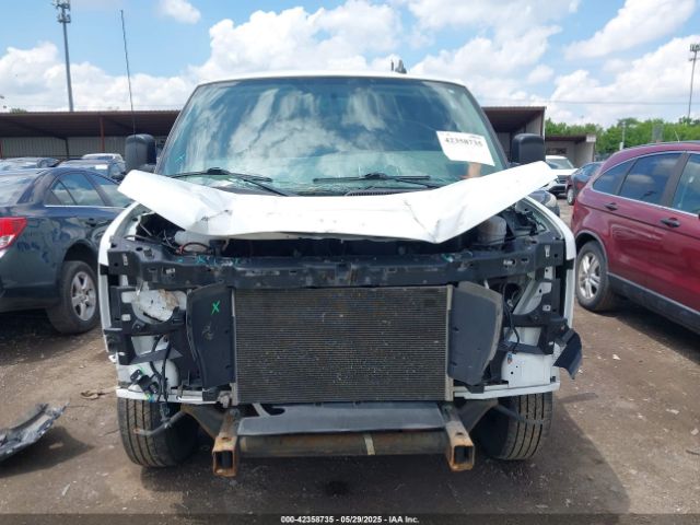 1GCWGAFP9J1337987 Chevrolet Express 2500 Work Van
