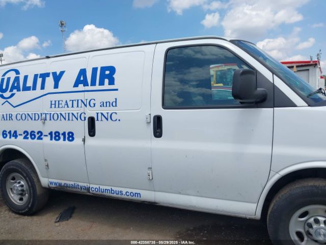 1GCWGAFP9J1337987 Chevrolet Express 2500 Work Van