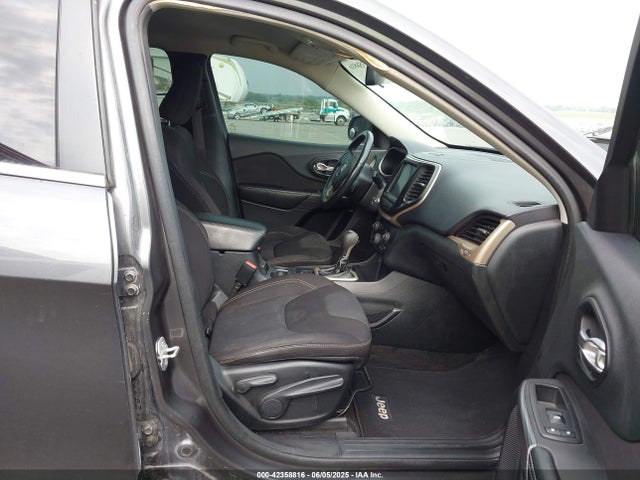 1C4PJLCB8FW695473 Jeep 2015