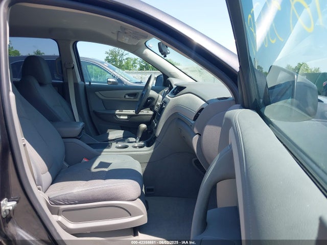 1GNKRFED4HJ115405 Chevrolet Traverse Ls