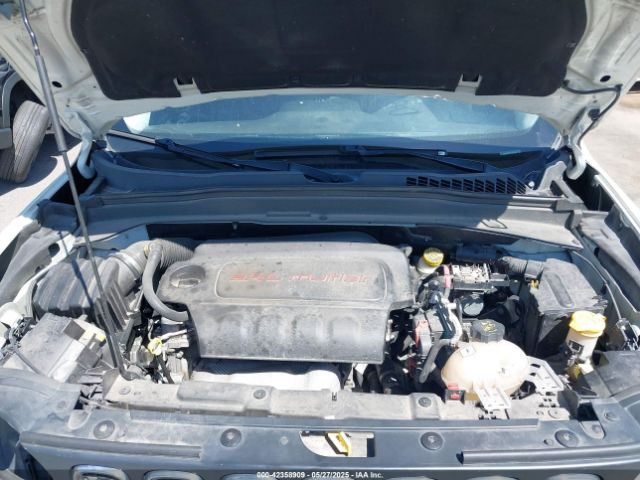 2017 JEEP RENEGADE ZACCJBBB8HPG52343 Photo 9