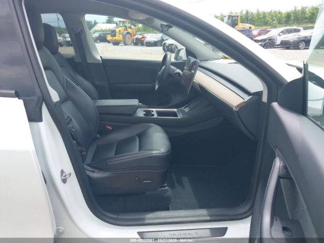 2022 TESLA MODEL Y 7SAYGDEE3NF315963 Photo 4