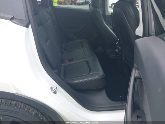 2022 TESLA MODEL Y 7SAYGDEE3NF315963 Photo 7