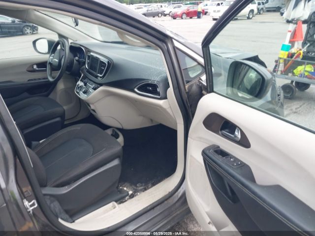 2020 CHRYSLER VOYAGER 2C4RC1AG0LR209510 Photo 4