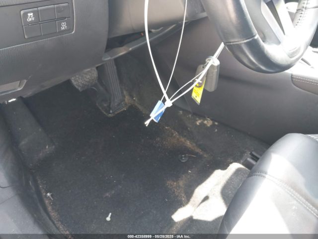2018 MAZDA MAZDA3 3MZBN1L30JM204492 Photo 10