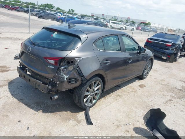 2018 MAZDA MAZDA3 3MZBN1L30JM204492 Photo 3