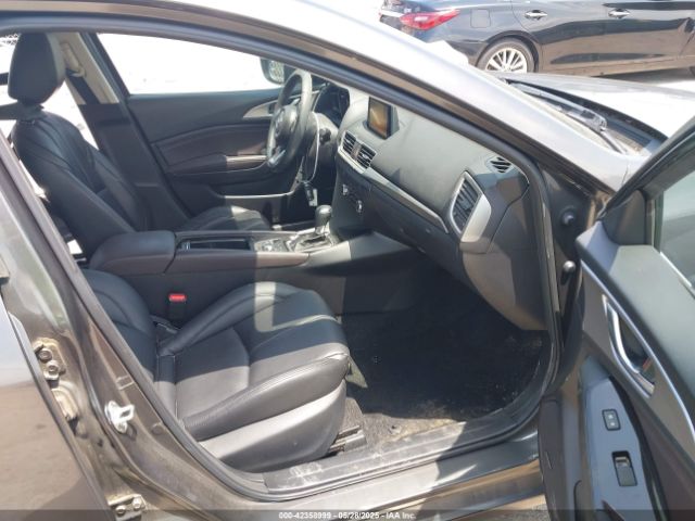 2018 MAZDA MAZDA3 3MZBN1L30JM204492 Photo 4