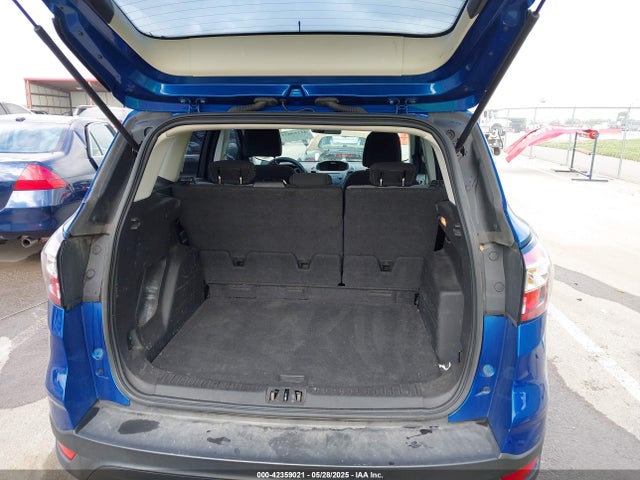 1FMCU0F78HUC50897 Ford ESCAPE S